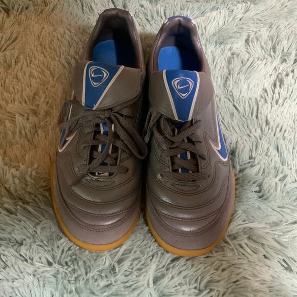 Nike Volant IC Indoor Soccer Shoes - Graphite/Blue - 8.5 - Picture 3 of 5